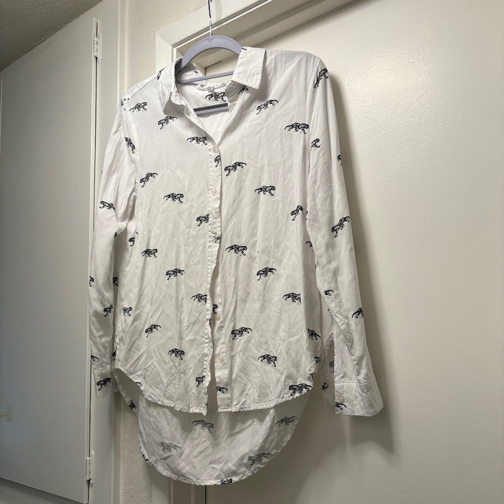 Jane & Delancy tiger printed rayon blouse - size small